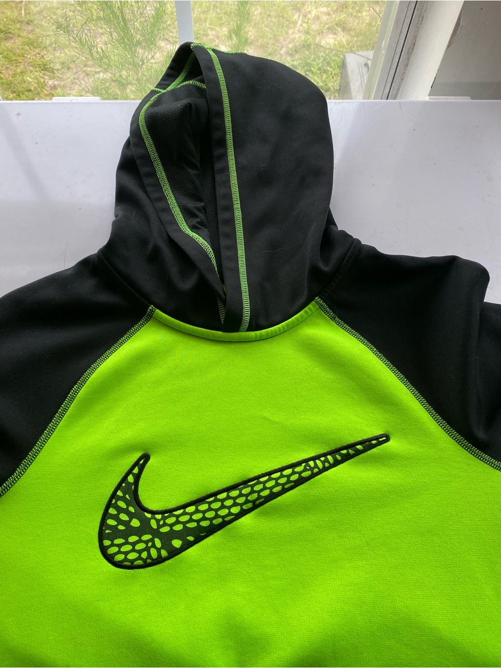 Nike Neon Green and Black Therma-Fit Hoodie